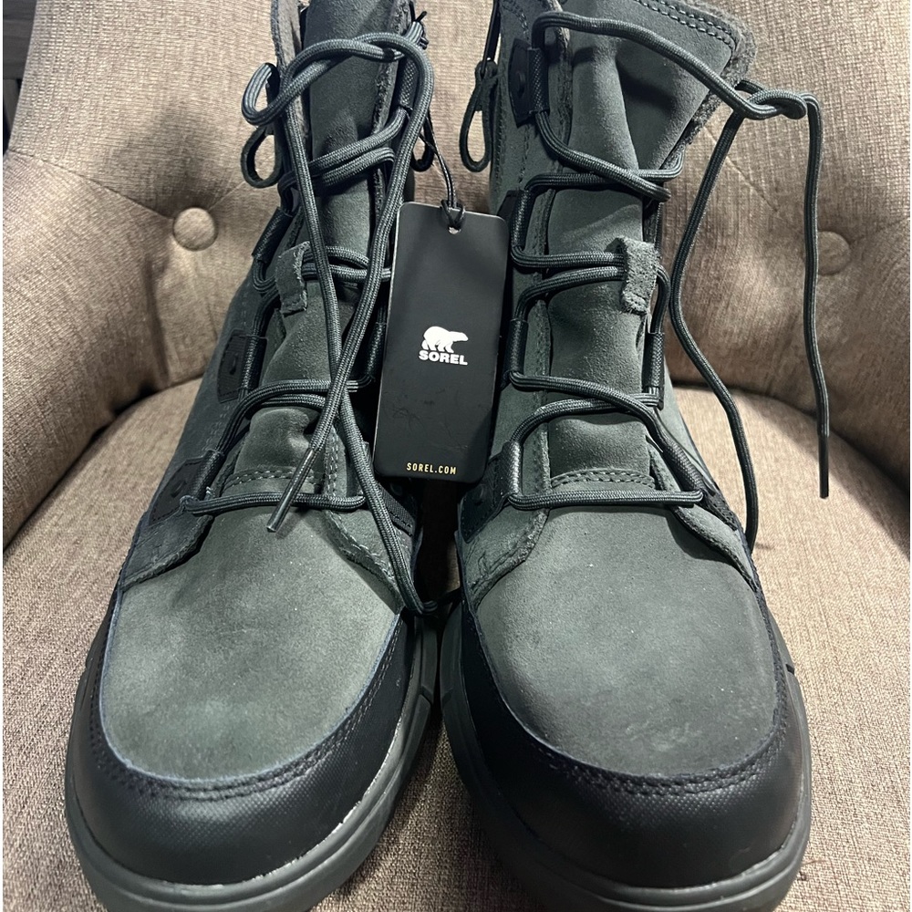 Men’s size 11.5 Sorel winter boot. New with tags